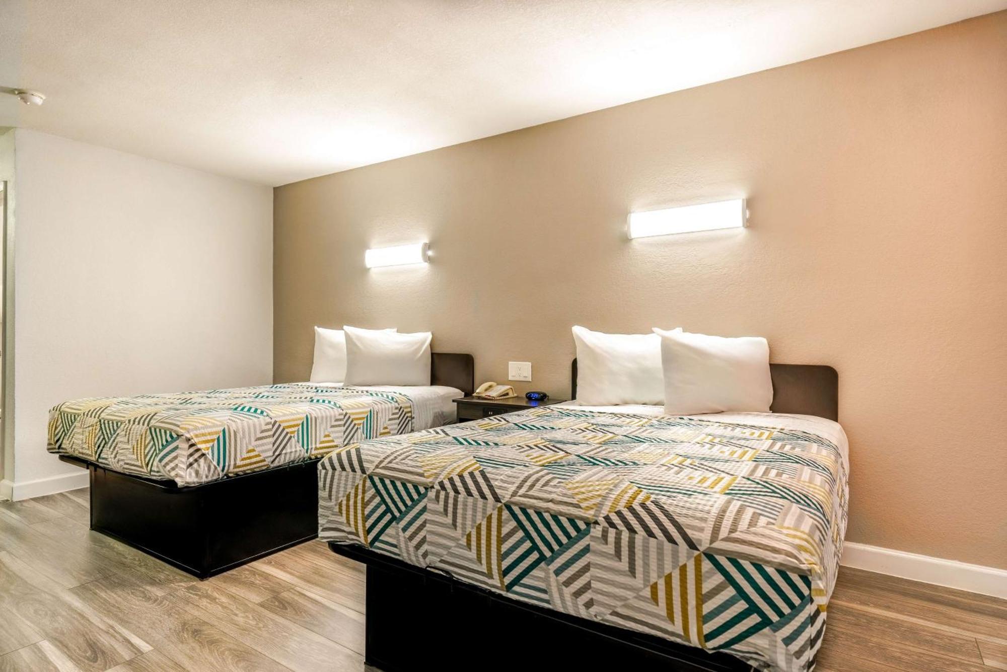 Studio 6 Fort Worth, Tx - Stockyards East Екстер'єр фото