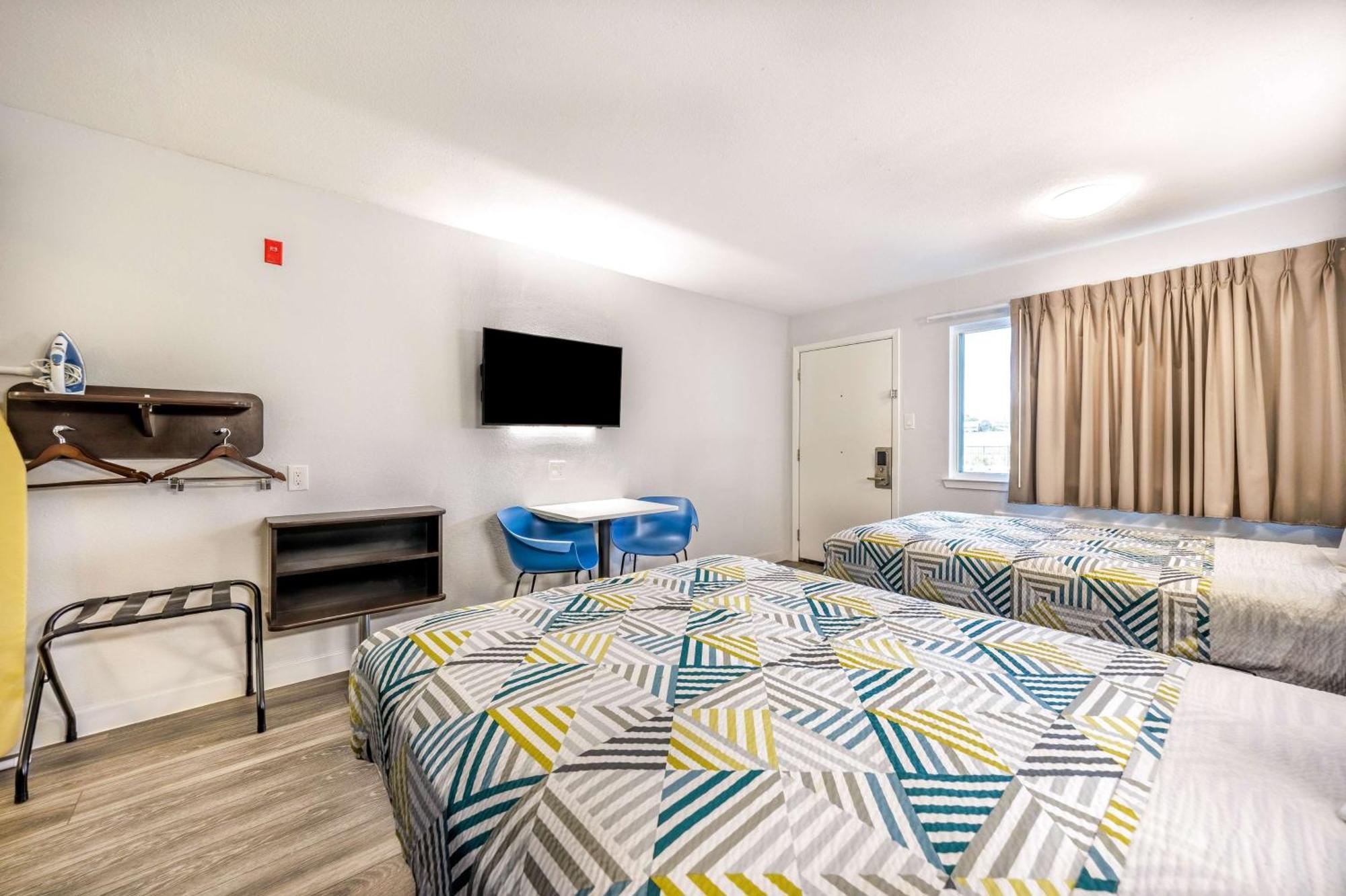 Studio 6 Fort Worth, Tx - Stockyards East Екстер'єр фото