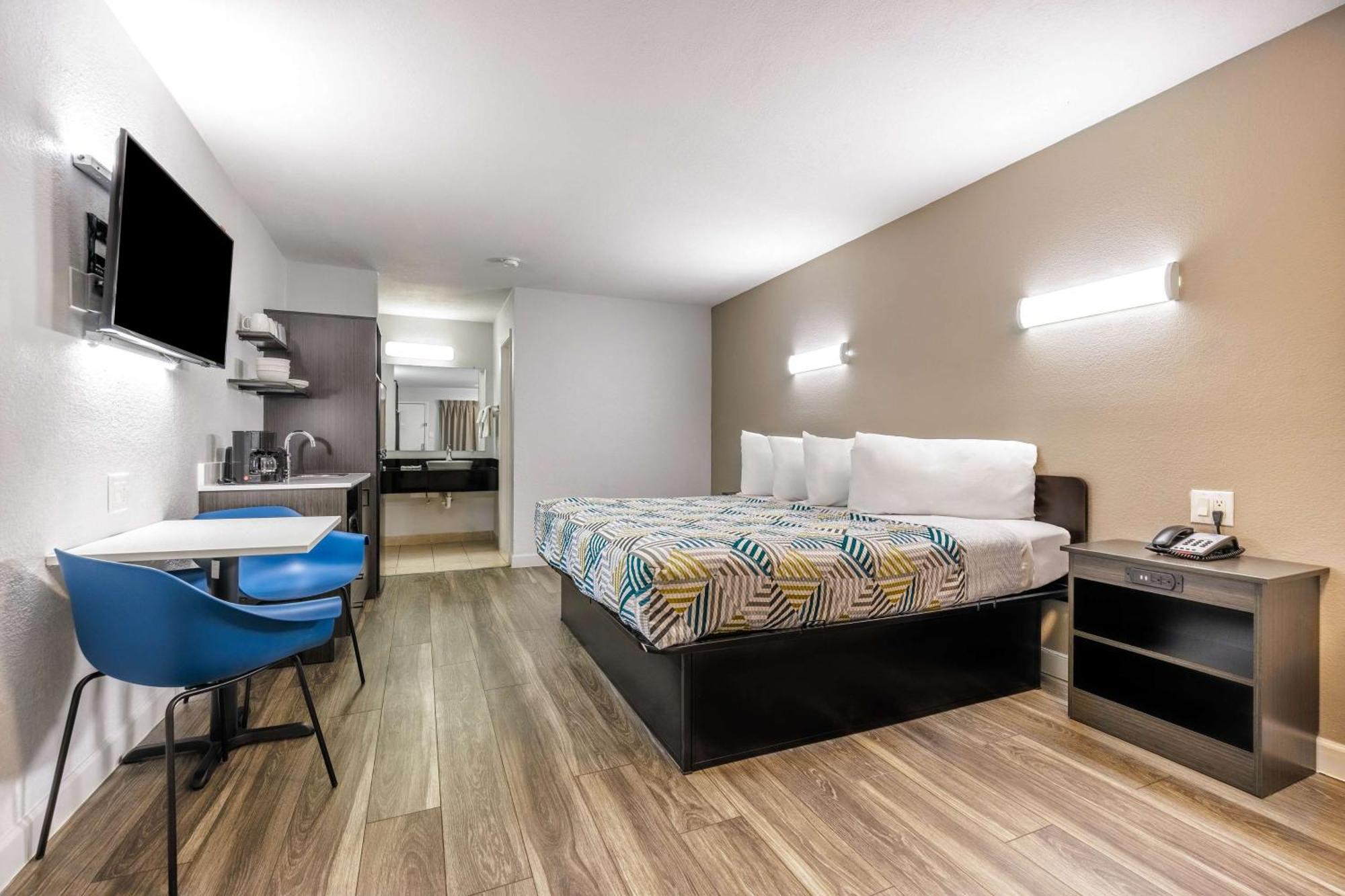 Studio 6 Fort Worth, Tx - Stockyards East Екстер'єр фото