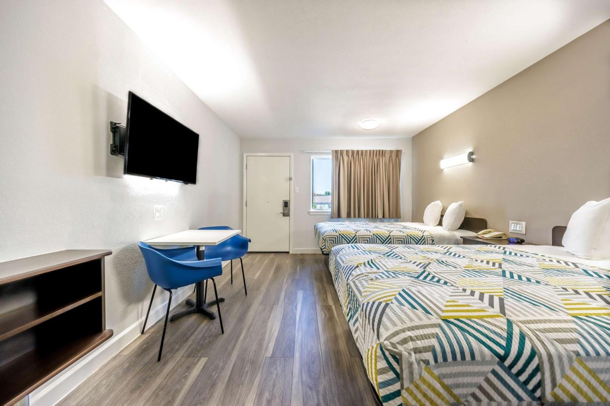 Studio 6 Fort Worth, Tx - Stockyards East Екстер'єр фото